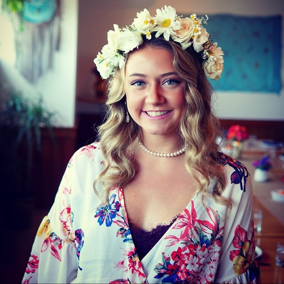 Meet your Posher, Abigail - Picture 1 of 1